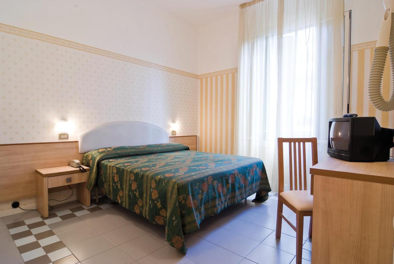 Hotel Loris - Valentini Family Village Bellaria-Igea Marina Exterior photo