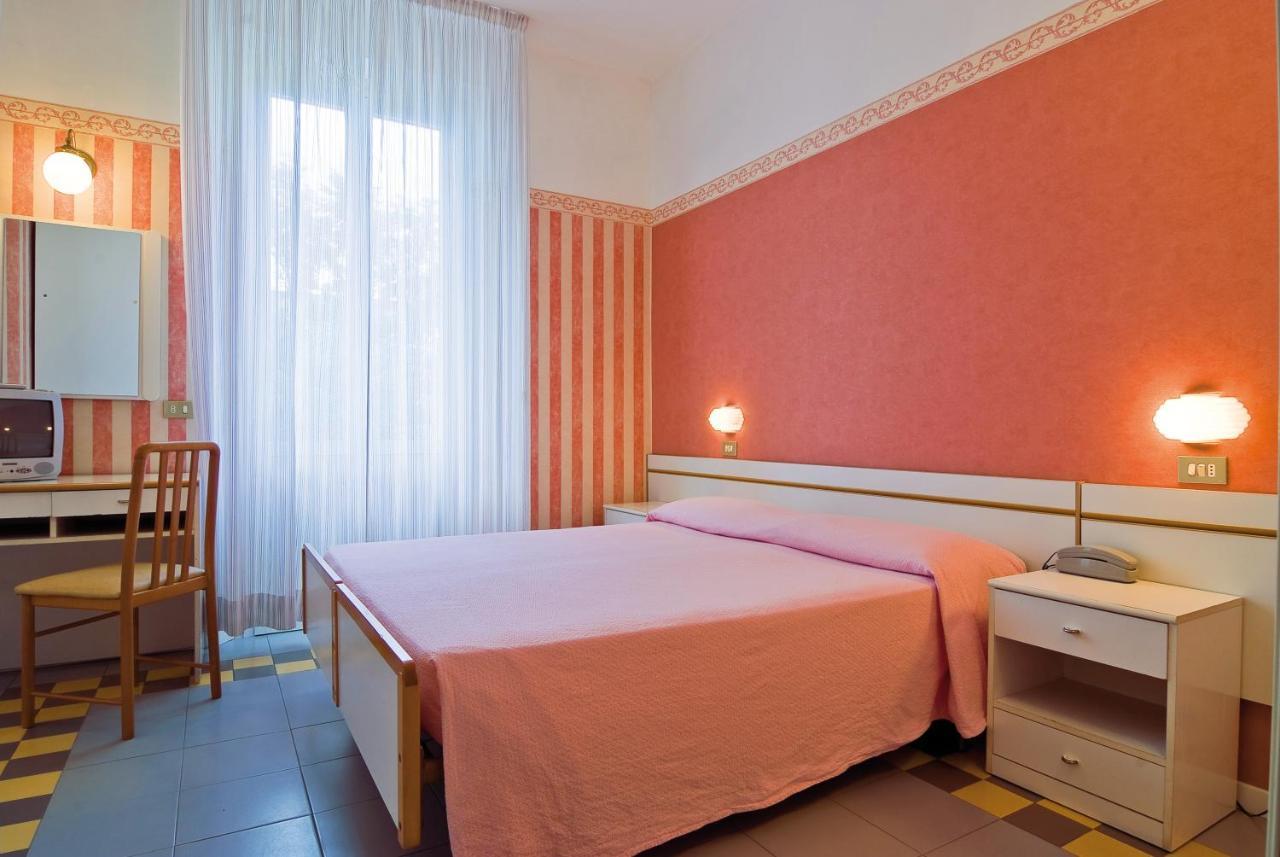 Hotel Loris - Valentini Family Village Bellaria-Igea Marina Exterior photo