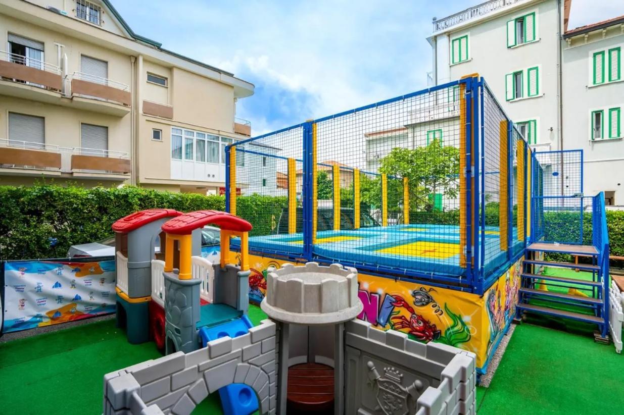 Hotel Loris - Valentini Family Village Bellaria-Igea Marina Exterior photo